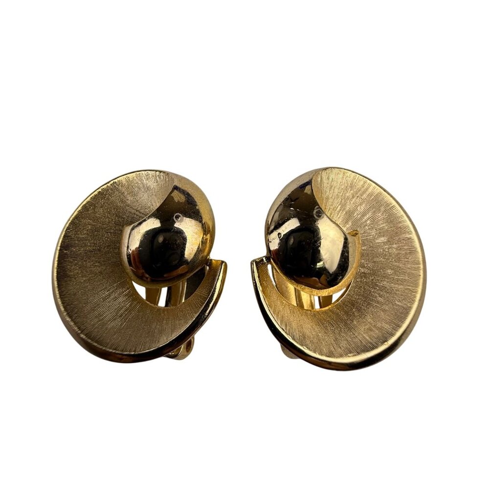 Trifari Gold Tone Clip-On Circular Earrings Womens Classic Swirled Mid Century